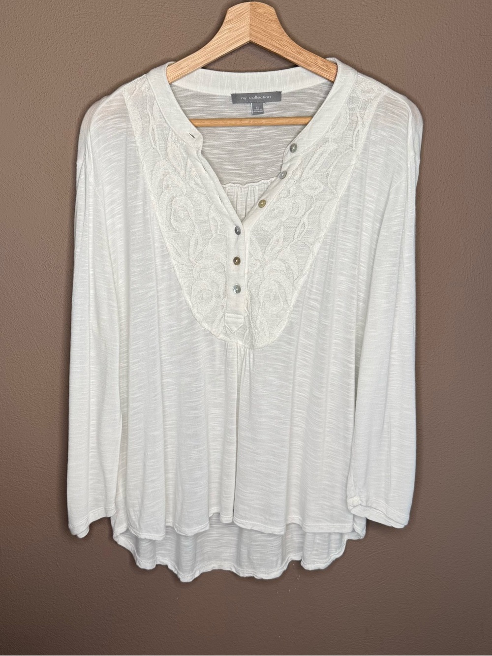 NY Collection Ivory Lace-Trim Embroidered Long Sleeve Henley Top Women’s Size XL